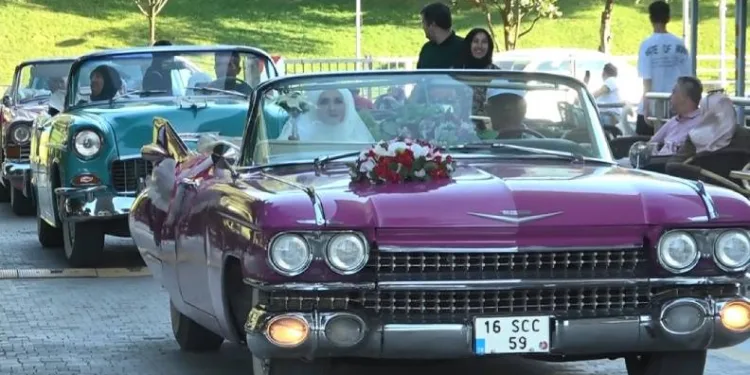 Bursa’da nostaljik düğün konvoyu