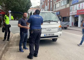 Bursa’da çaldığı araçla emniyet müdürüne yakalandı