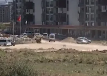 Bursa’da inşaat işçileri birbirine girdi