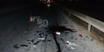 Motosikletler çarpıştı, otomobil yaralıları ezdi