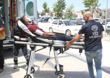 Ziyarete gittiği iş yerinde kazayla vuruldu