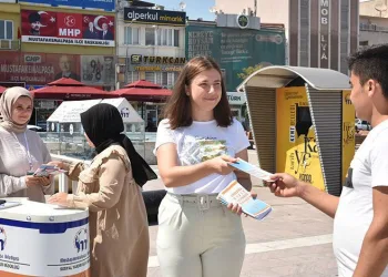 Mustafakemalpaşa’da kadına şiddete dikkat çekildi