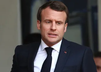 Macron kabinede değişikliğe gitti
