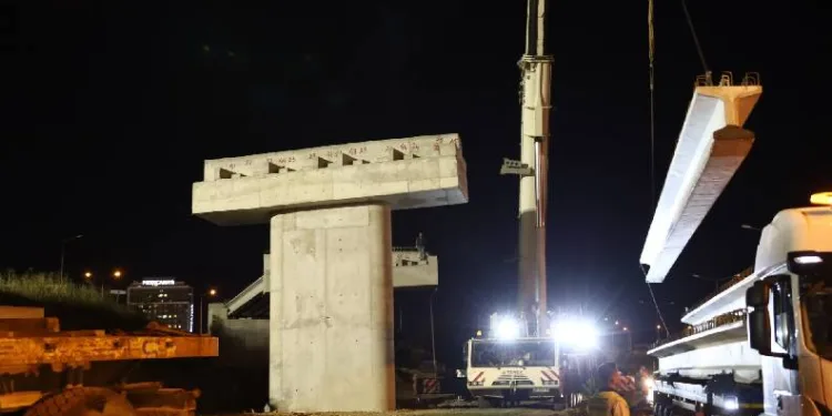 Bursa Mudanya Kavşağı’nda gece mesaisi