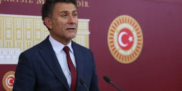 Tırtıl istilası ayçiçeği üretimini tehdit ediyor