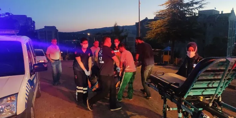 Bursa’da yangın paniği! 3 kişi hastaneye kaldırıldı