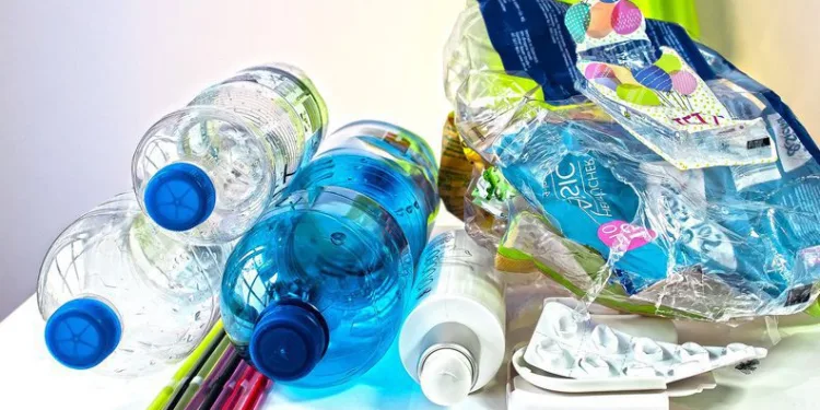 Hindistan tek kullanımlık plastik ürünleri yasakladı
