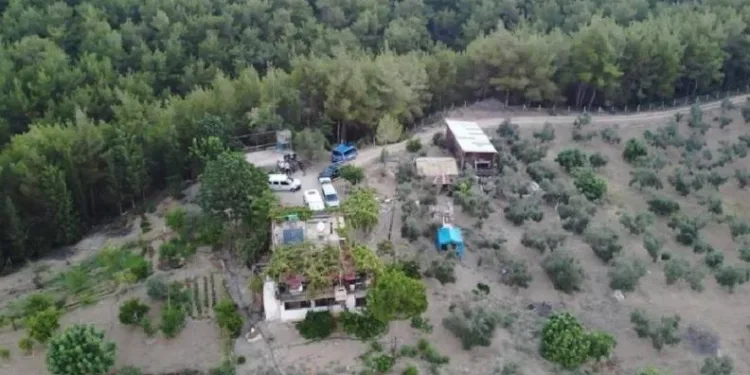 Firari FETÖ’cüler dağ evinde yakalandı