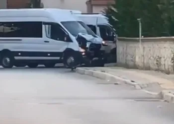 Bursa’da servis araçları çarpıştı: 1 ölü
