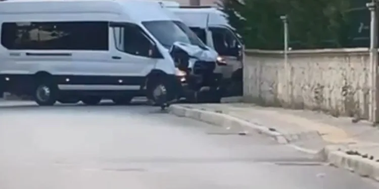 Bursa’da servis araçları çarpıştı: 1 ölü
