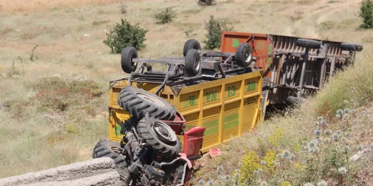 Traktörün altında kalan sürücü hayatını kaybetti