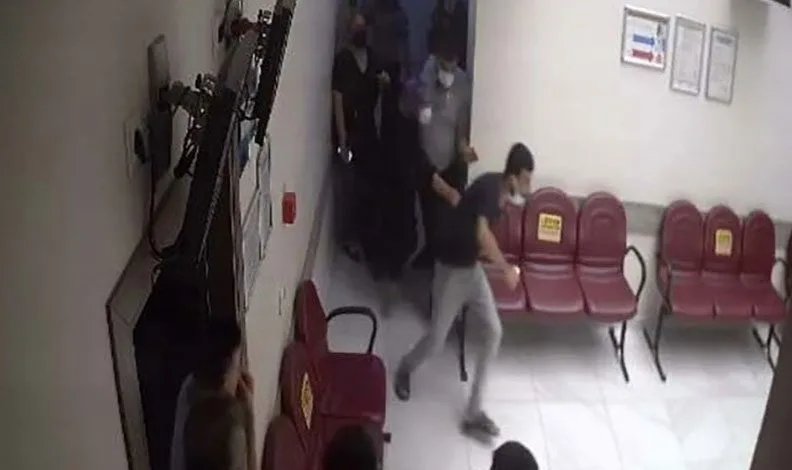 Tedaviyi beğenmeyen hasta dişçiyi darp etti