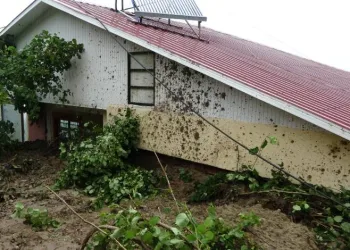 Ordu’da heyelan ev ve yollara zarar verdi