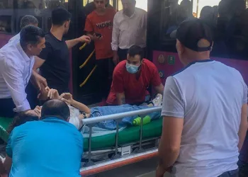 Fenalaşan yolcu otobüsle hastaneye götürüldü