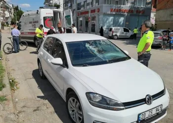 Bursa’da otomobil bisikletliye çarptı