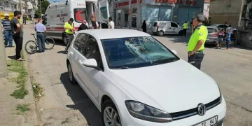 Bursa’da otomobil bisikletliye çarptı