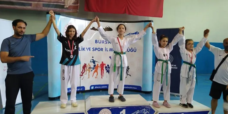 Yıldırımlı sporculardan 8 madalya
