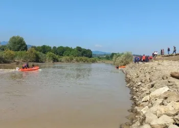 Kayıp kepçe operatörünün cenazesi bulundu