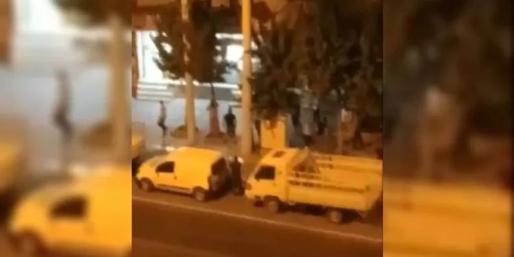 Sokak ortasında damadını bıçakladı