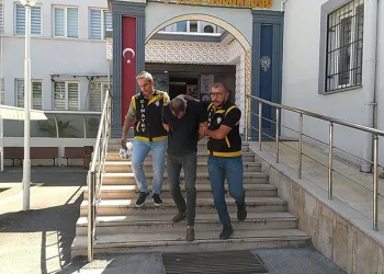Bursa’da husumetlisini vuran zanlı adliyeye sevk edildi