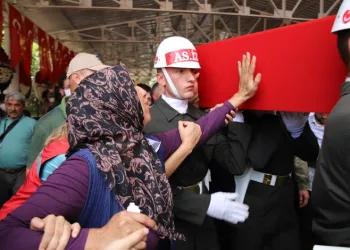 Şehit Mahsun Şimşek gözyaşlarıyla uğurlandı