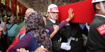 Şehit Mahsun Şimşek gözyaşlarıyla uğurlandı