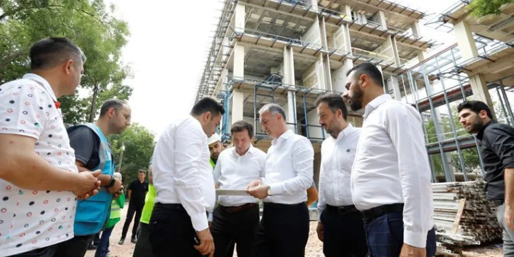 İnegöl’de yeni hizmet binasında çalışmalar sürüyor