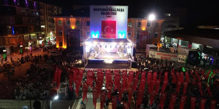 Mustafakemalpaşa’ya 100. yılda yıldız yağacak