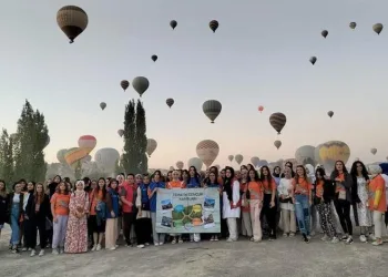 Bursalı gençler ücretsiz turlarla Türkiye’yi tanıyor