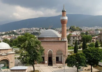 Bursa’da hırsızlar camiye dadandı