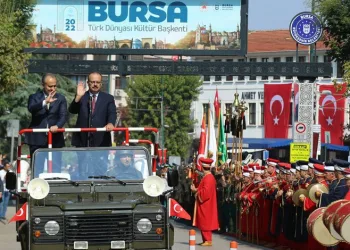 Bursa’da Zafer Bayramı’nın 100’üncü yılı kutlandı