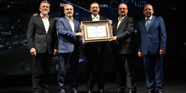 Hisarcıklıoğlu’na ‘Bursa hizmet nişanı’