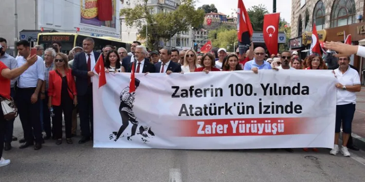 CHP Bursa’dan Zafer Bayramı coşkusu