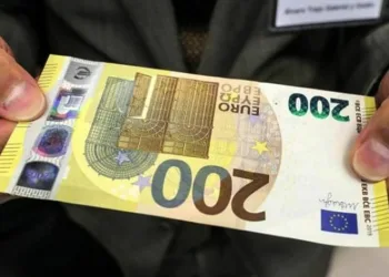 200 euro ile yaptığı tepki çekti