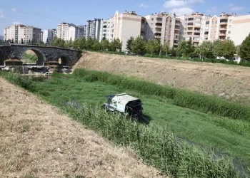 Bursa’da sinekle kesintisiz mücadele