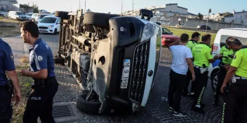 Bursa’da işçi servisi devrildi: 8 yaralı