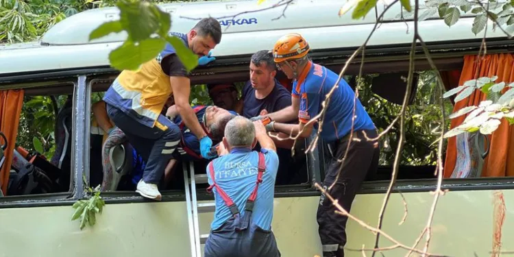 Bursa’da otobüs şarampole uçtu: 5 ölü, 35 yaralı