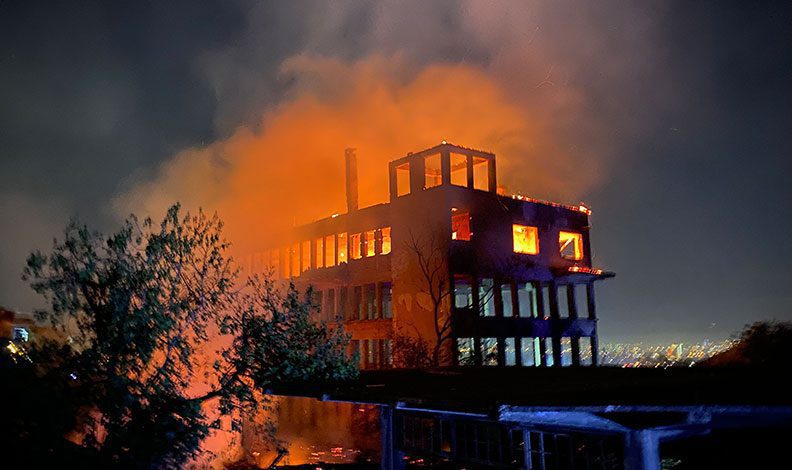 Tarihi ipek fabrikasındaki yangının bilançosu havadan görüntülendi