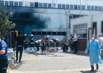Tekirdağ’da boya fabrikasında patlama