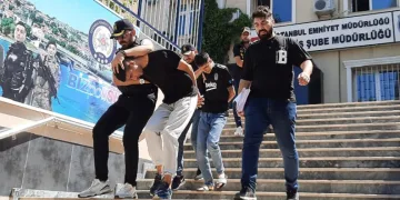 Bir günde 4 iş yerini soydular