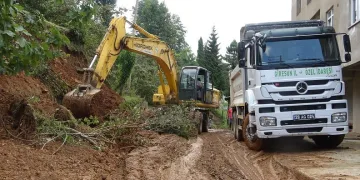 Giresun’da heyelan ve selin yaraları sarılıyor