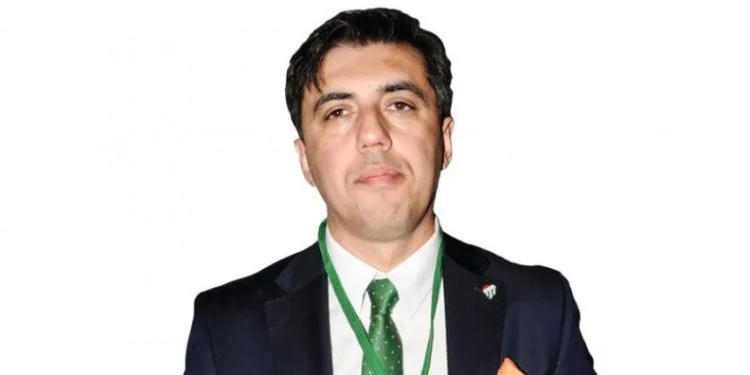 Bursaspor’a eski yöneticisi Erkan Aydemir’den dev forma desteği