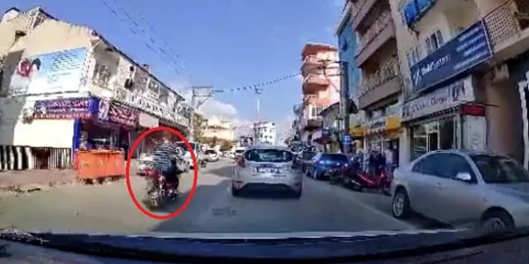 Bursa’da motosikletin kaza anı kameralarda