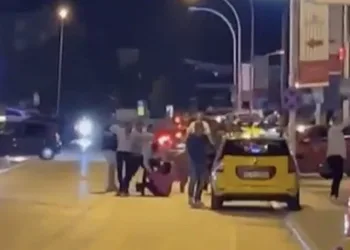 Bursa’da eğlence çıkışı kavga anı kameraya yansıdı
