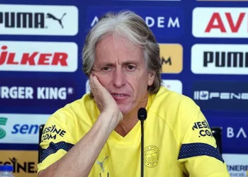 Fenerbahçe Teknik Diretörü Jorge Jesus: “Gruplara kalmayı garantilemek istiyoruz”