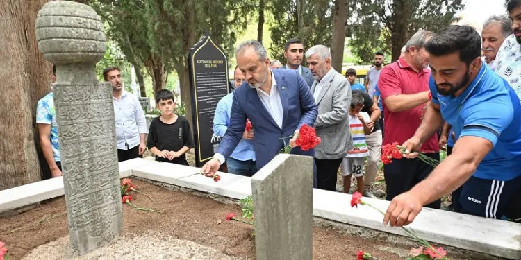 Softaoğlu Mehmed Pehlivan dualarla anıldı