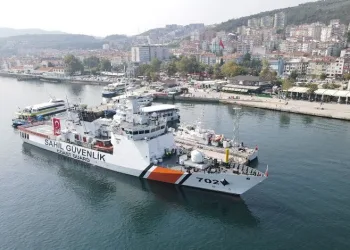 Arama Kurtarma Gemisi TCSG Güven’e ziyaretçi akını