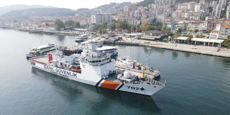 Arama Kurtarma Gemisi TCSG Güven’e ziyaretçi akını
