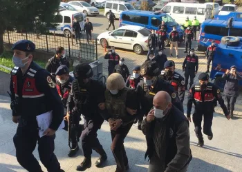 Baba ve oğlunu öldüren sanığa 2 kez müebbet