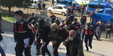 Baba ve oğlunu öldüren sanığa 2 kez müebbet